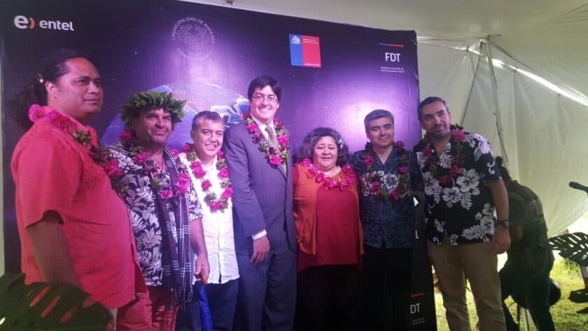 Foto para el recuerdo: Aumento capacidad satelital Rapa Nui año 2015